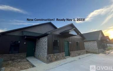 Main picture of 1036 S Veterans Memorial Blvd