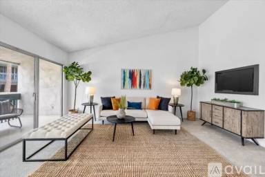 Main picture of 902 Camino Real