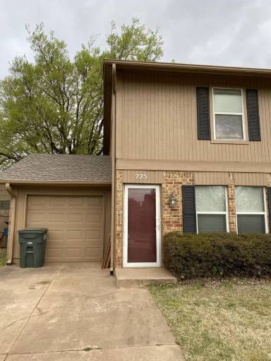 Main picture of 217 N Smythe Ave