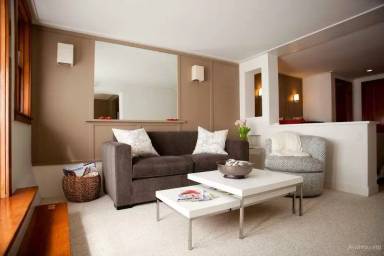 Main picture of 2300 Buchanan St