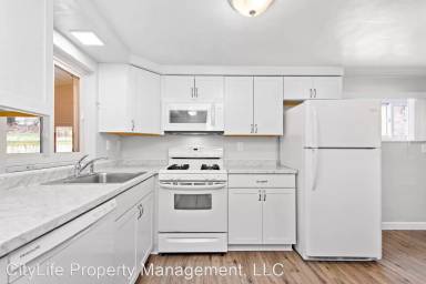 Main picture of 5654 Florida Ave