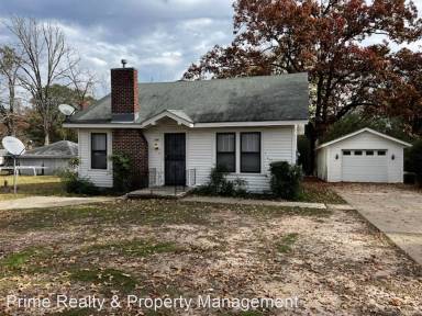 Main picture of 605 Oak Park Dr