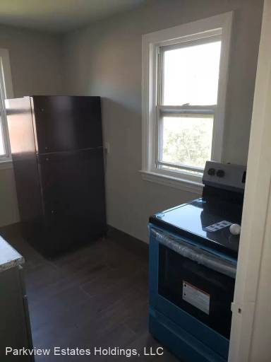 Main picture of 1846 Forest Hills Blvd