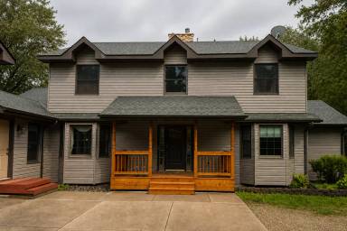 Main picture of 9533 Lansing Ave N