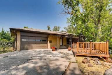 Main picture of 5408 Cody St