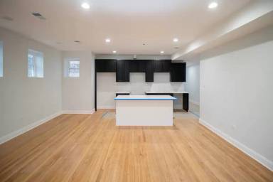 Main picture of 649 E Groveland Park