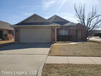 Main picture of 3224 SW 103rd St