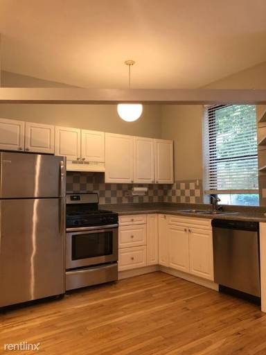 Main picture of 810 W Newport Ave & 3438 N Halsted St Apartments