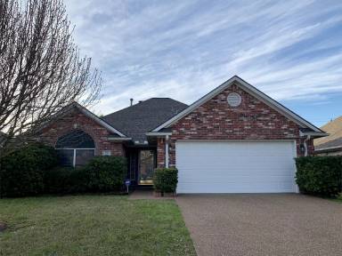 Main picture of 209 Bernburg Ct