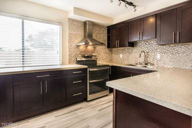 Main picture of 1740 Roosevelt Ave