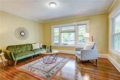 Main picture of 503 Oxford St