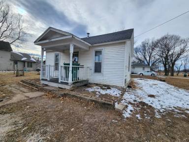 Main picture of 403 9th Ave SW