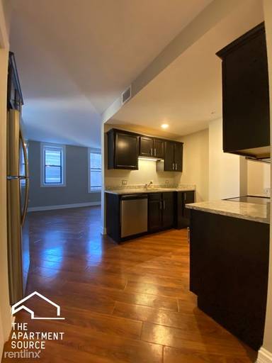 Main picture of 5004 N Sheridan Rd