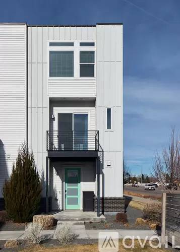 Main picture of 1630 W 67th Cir