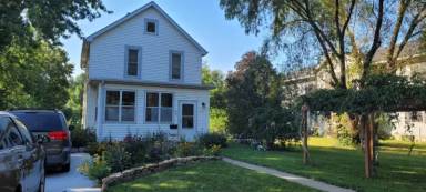 Main picture of 214 N 4th St