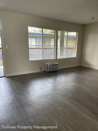 Main picture of 1001 Riverine Ave