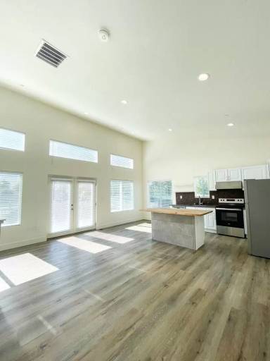Main picture of 2090 House Aly