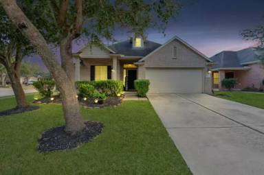 Main picture of 19107 Mustang Pointe Ln