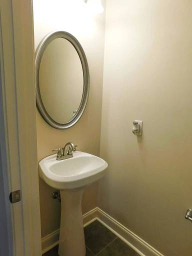 Main picture of 1748 Benson St