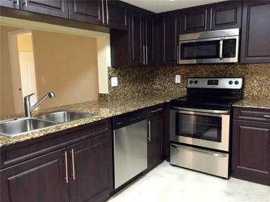 Main picture of 3301-31 NW 101st Ave