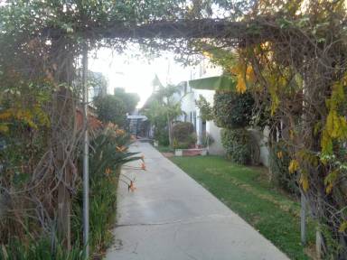 Main picture of 631 Almond Ave