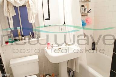 Main picture of 101 Myrtle St