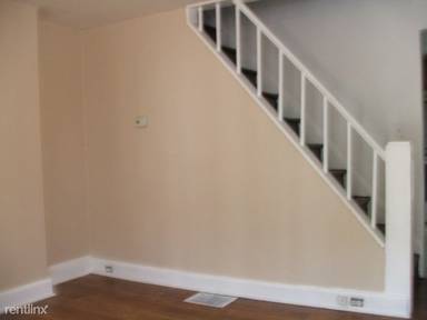 Main picture of 827 N Madison St