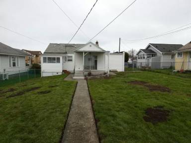 Main picture of 330 E 6th St