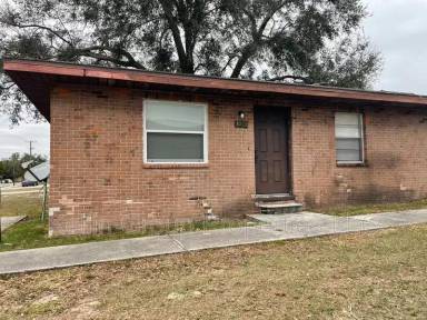 Main picture of 1033 N Brunnell Pkwy
