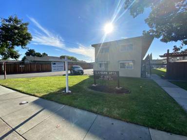 Main picture of Clayburn Apartments