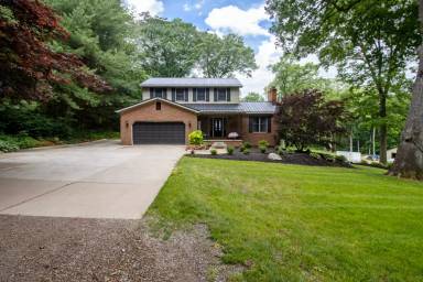 Main picture of 9990 Fraze Rd