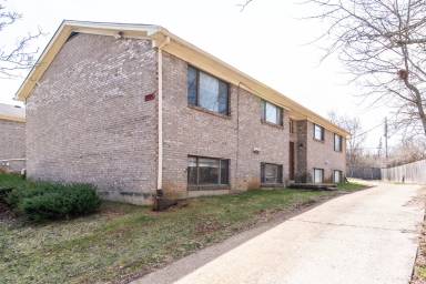 Main picture of 2820 Snow Road Unit B