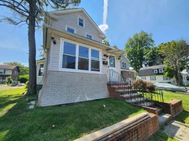 Main picture of 1404 Monroe Ave