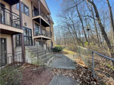 Main picture of 23 Country Club Dr