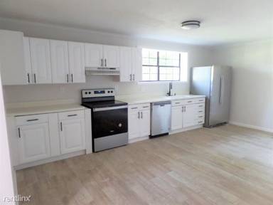 Main picture of 1740 Maplecrest Dr