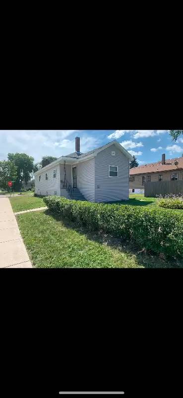 Main picture of 839 Becker St