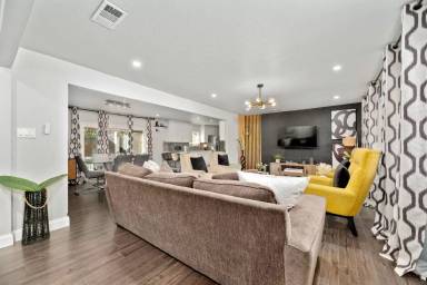 Main picture of 9411 Green Terrace Dr