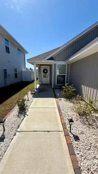 Main picture of 6592 Kettles St