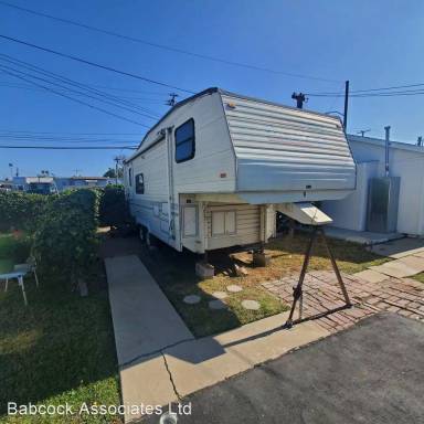 Main picture of 13505 S Mariposa Ave