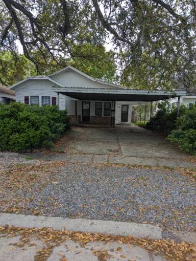 Main picture of 542 Charles St