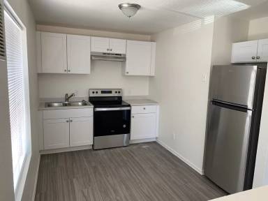 Main picture of 739 E Pierce St