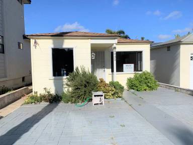 Main picture of 4055 Morrell St