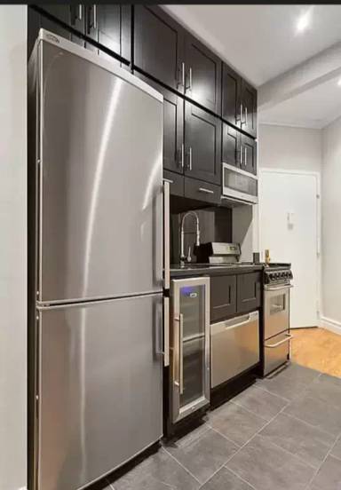 Main picture of 51 Leroy St