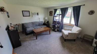 Main picture of 185 Mead St