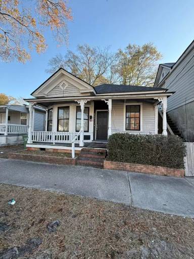 Main picture of 823 S 6th St