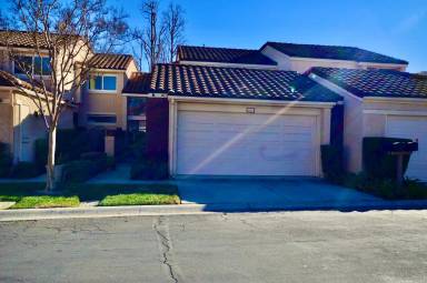 Main picture of 643 Colonial Cir