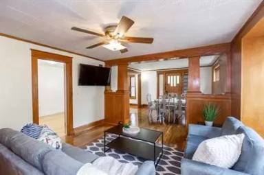 Main picture of 3344 Wyandotte St