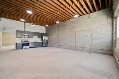 Main picture of 1901 S Pacific Ave