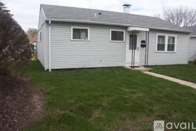 Main picture of 2112 W Howard Ave