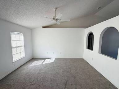 Main picture of 37 Ramblewood Dr